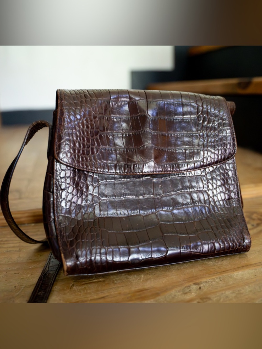 Liz Claiborne Vintage 1990’s Croc Embossed Brown Faux Leather Purse